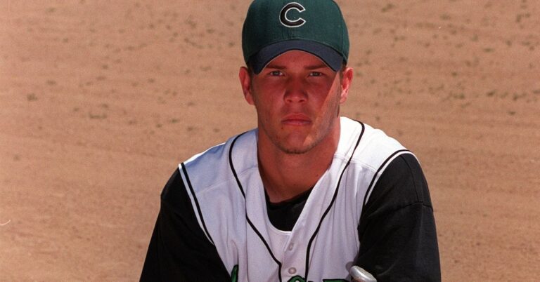 Le joueur de baseball gay Matt Barker partage son histoire de sortie