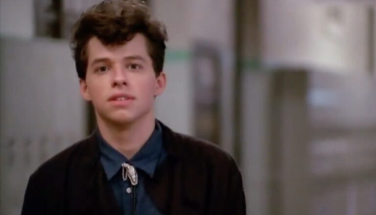 Le réalisateur de Pretty in Pink dit que Duckie n'était pas censé être gay