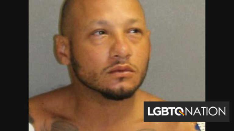 Un homme de Floride accusé de «transmission criminelle du VIH» après avoir craché sur un ambulancier paramédical / Nation LGBTQ