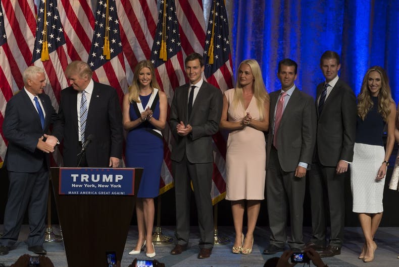 Donald Trump, Mike Pence et une partie de sa famille.