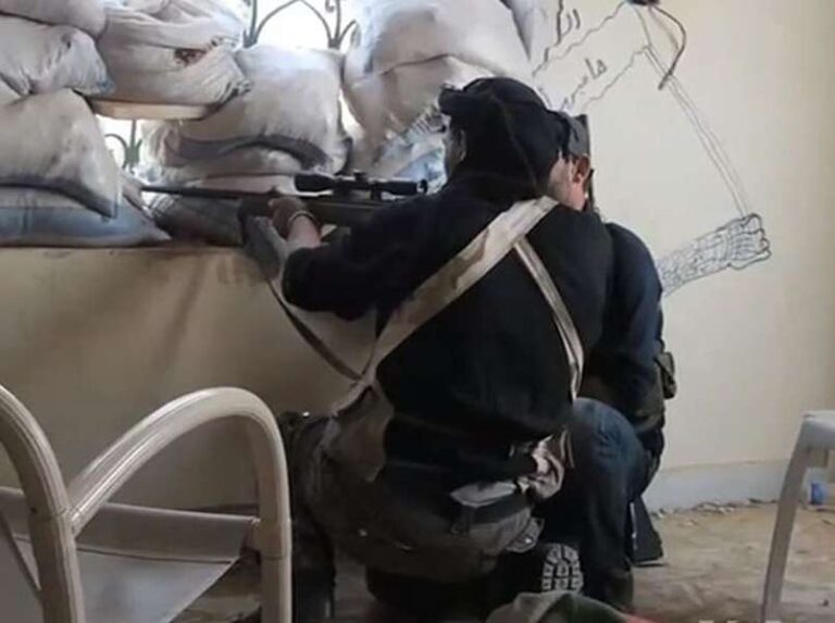 Des Syriens violent des femmes trans, des homosexuels et même des enfants LGBT + dès l'âge de 11 ans