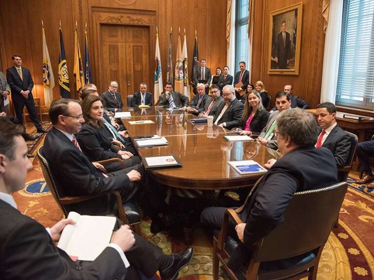 Les États-Unis devraient appliquer la décision LGBT + de la Cour suprême à tous les types de discrimination sexuelle