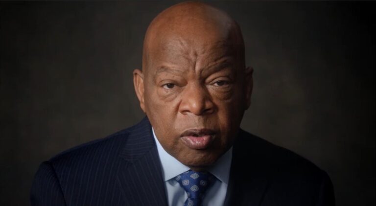 En 1996, le représentant John Lewis a prononcé un discours passionné dénonçant une interdiction fédérale du mariage gay