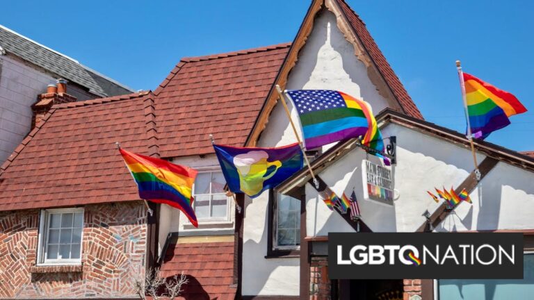 Cocktails Molotov lancés à travers les fenêtres de l'un des plus anciens bars gay d'Amérique / Nation LGBTQ