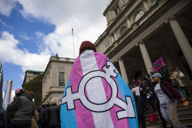 Les personnes trans sont deux fois plus susceptibles d'être victimes de crimes en Angleterre et au Pays de Galles