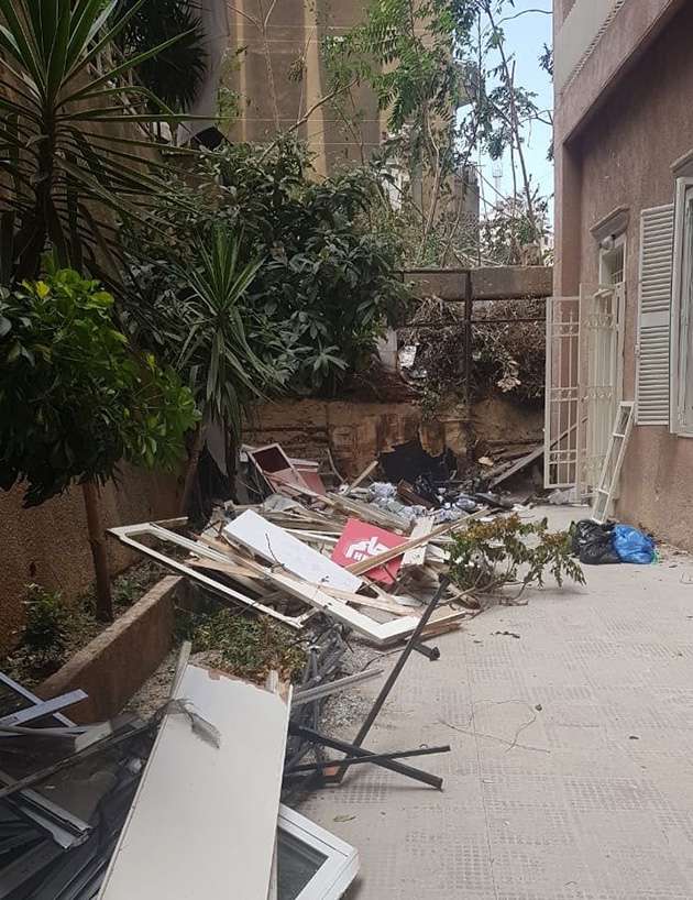 Dommages causés par l'explosion au centre LGBT d'Helem.