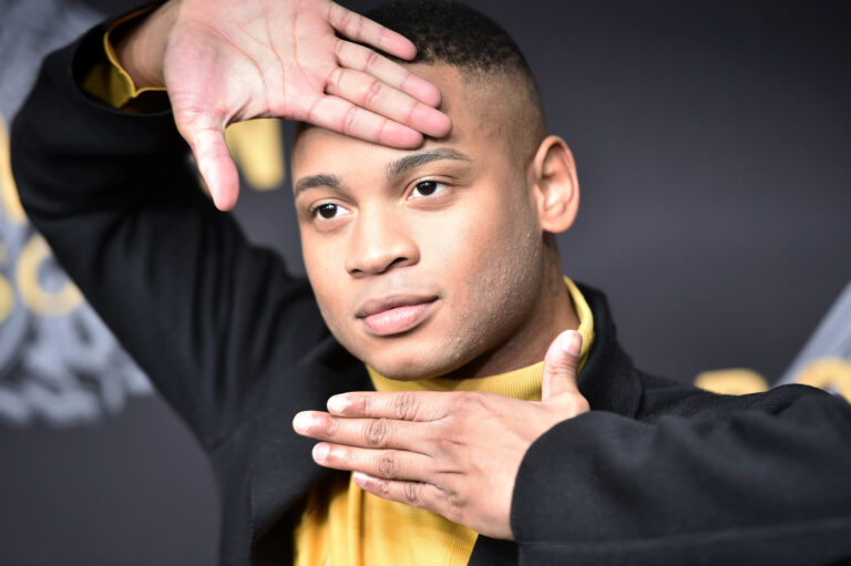 La star de Pose partage un hommage après la mort de sa sœur