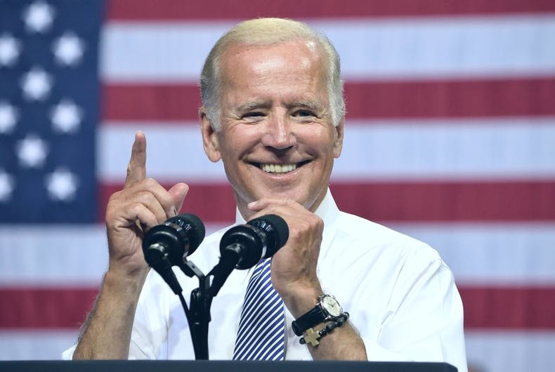 Joe Biden, Campagne des droits de l'homme, Centre national pour l'égalité des transgenres