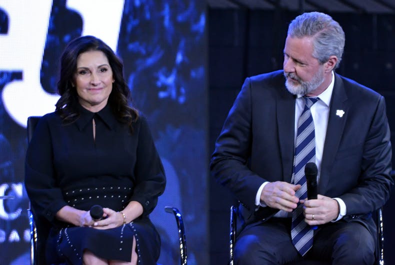 28 novembre 2018: Becki Falwell et son mari Jerry Falwell Jr. participent à une discussion publique sur la crise des opioïdes en Amérique organisée par la Liberty University.