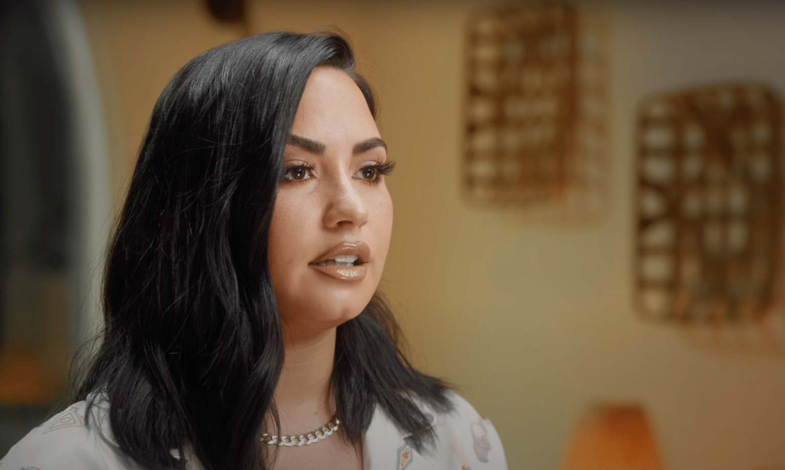 Demi Lovato dit que son viol d’adolescent a été « balayé sous le tapis »