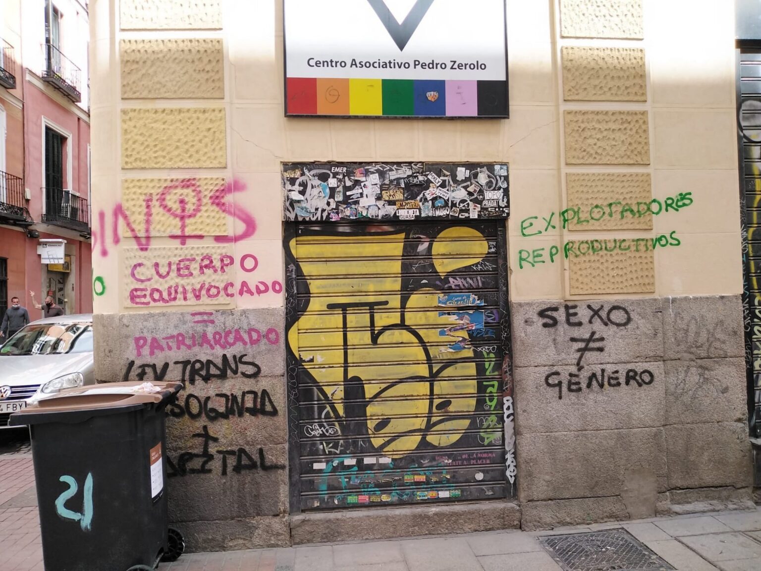 Des vandales ciblent un centre LGBT qui s’oppose à la nouvelle loi trans