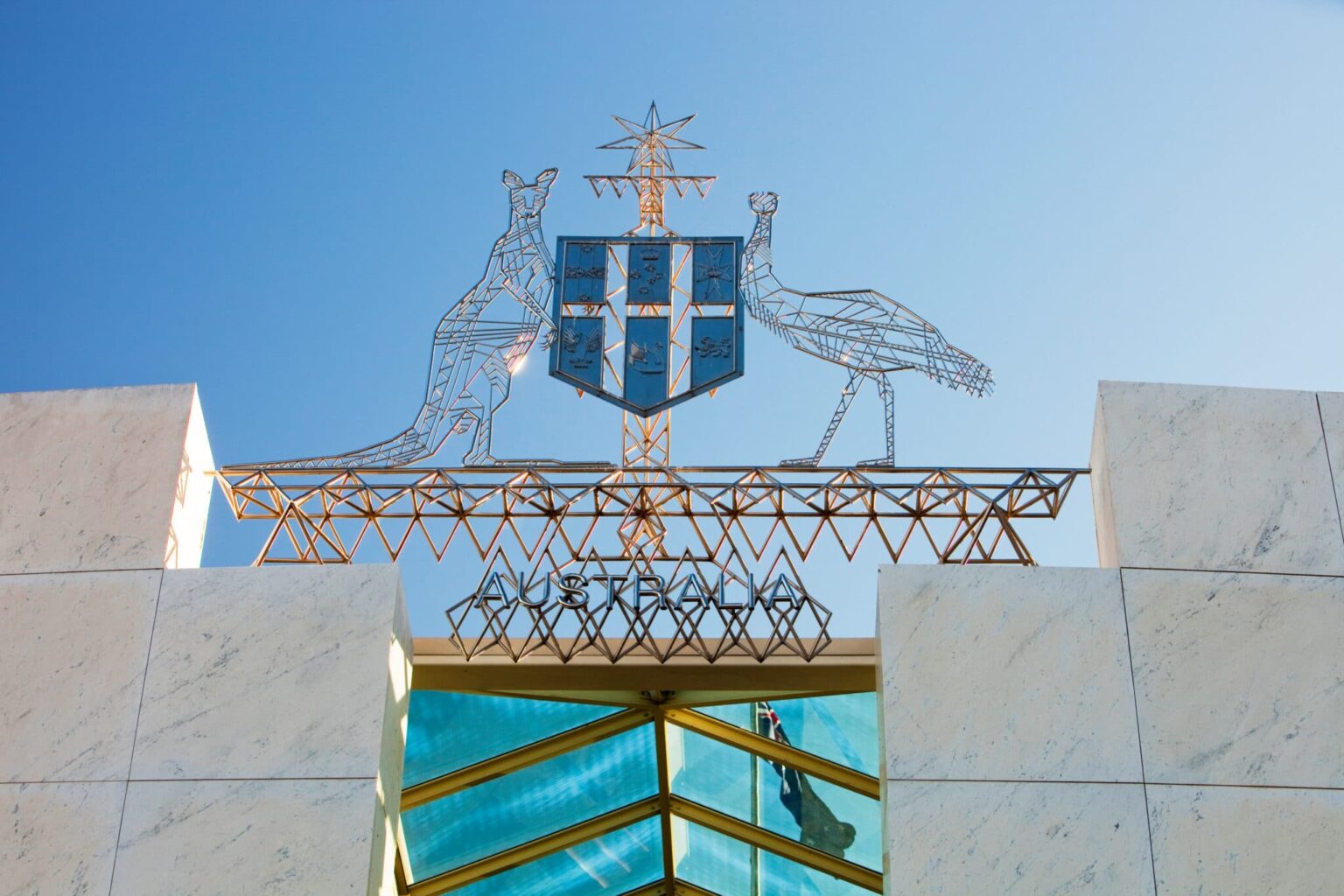 Une vidéo d’un membre du personnel gay en train de se masturber au parlement est un « porno de vengeance », selon un député