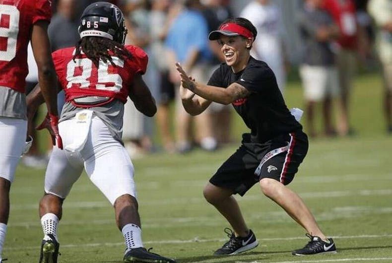 Katie Sowers sera la première lesbienne à entraîner au Super Bowl.