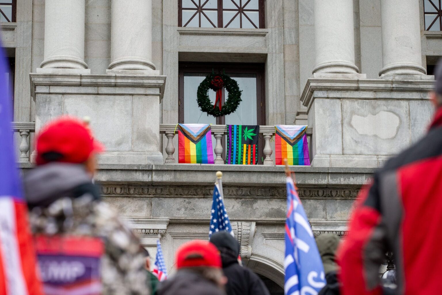 La Pennsylvanie a arboré le drapeau de la fierté pendant quelques heures seulement avant que le GOP ne l’oblige à le baisser