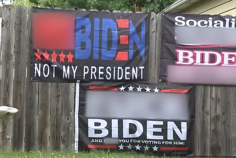 De profane anti-Biden signe au domicile d'Andrea Dick