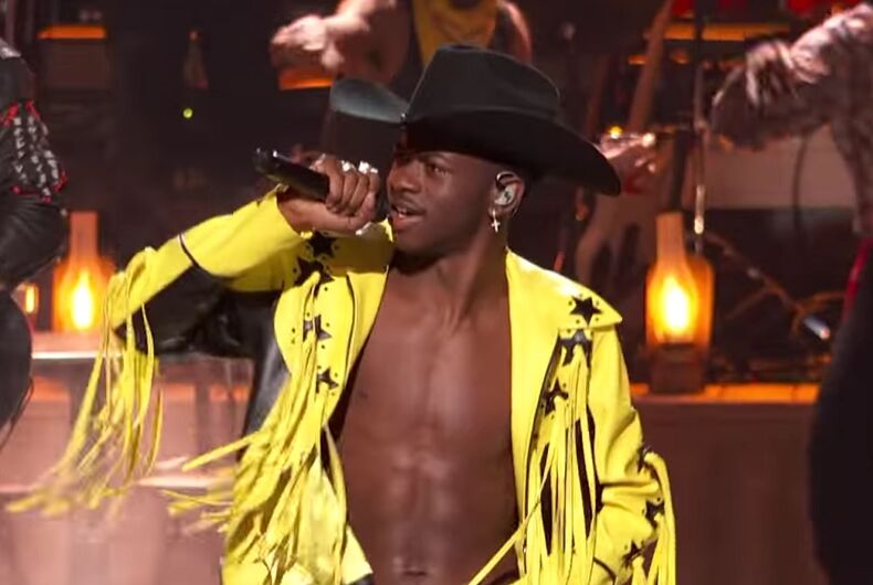 Lil Nas X se produisant aux BET Awards