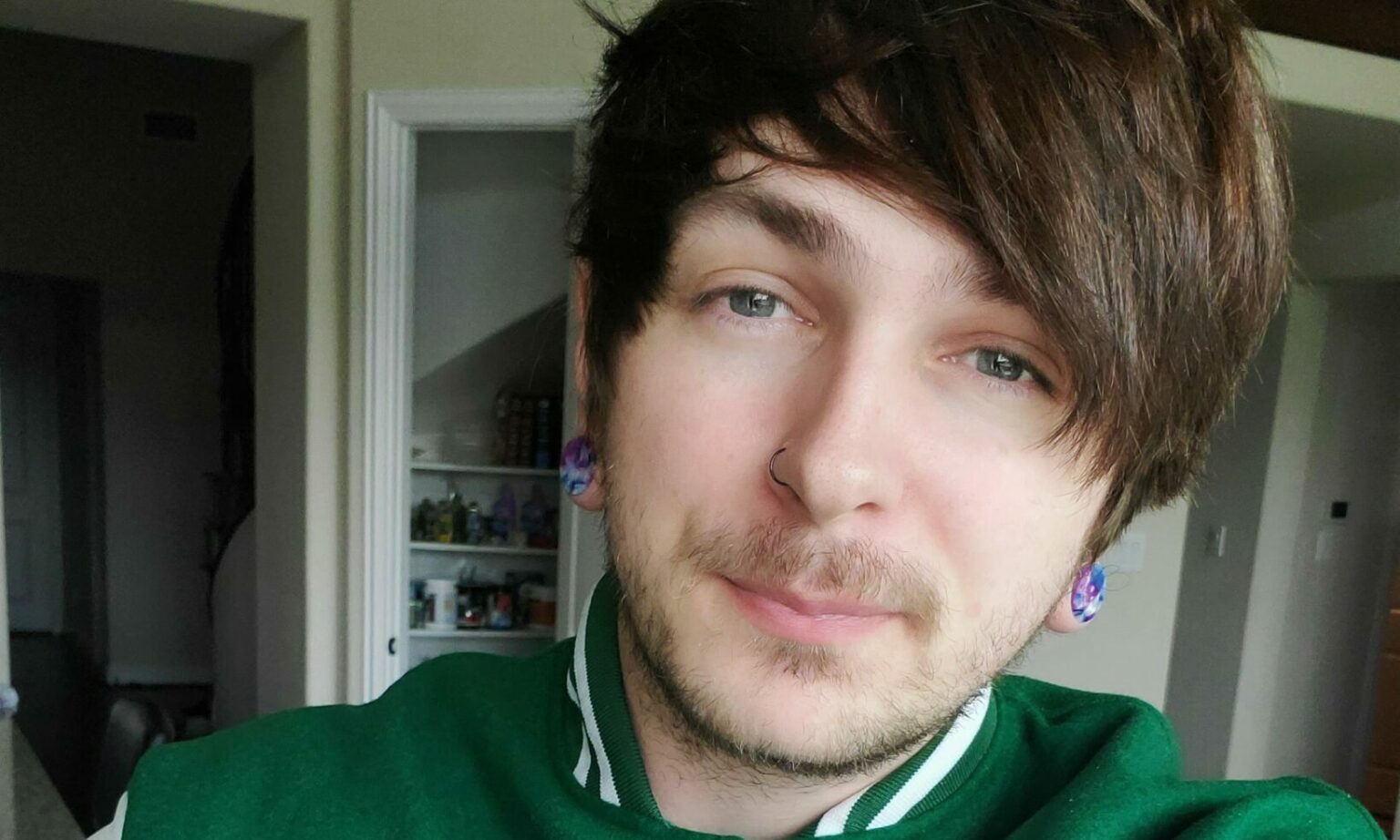 Un streamer Twitch harcelé par des téléspectateurs utilisant de fausses émoticônes