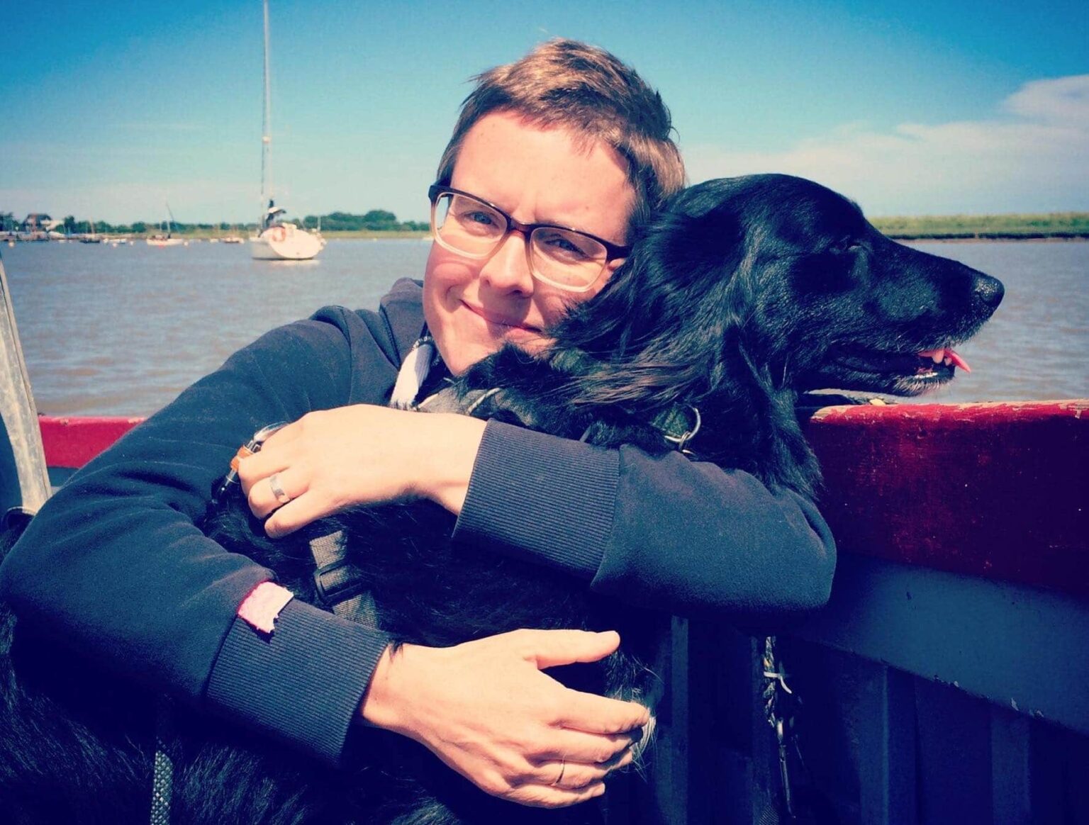 Un expert médico-légal gay remporte un énorme paiement après la prise de position bizarre du patron sur sa sexualité