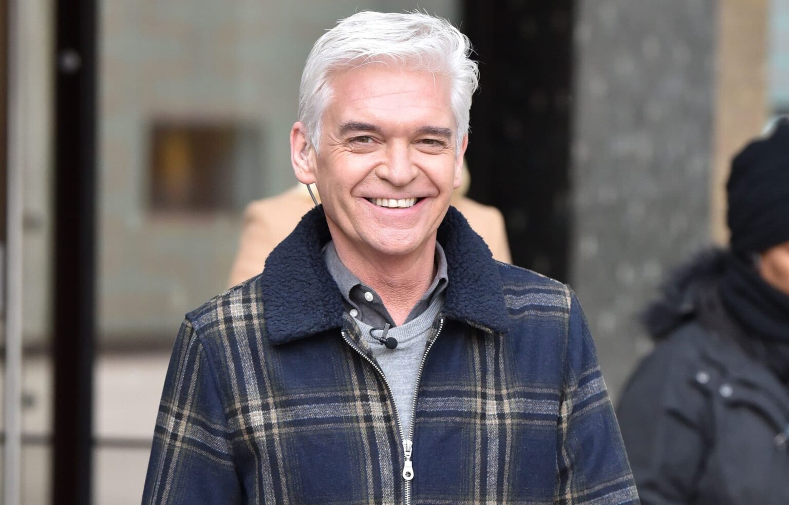 Phillip Schofield a été attrapé par des « bras arc-en-ciel » lorsqu’il est devenu gay