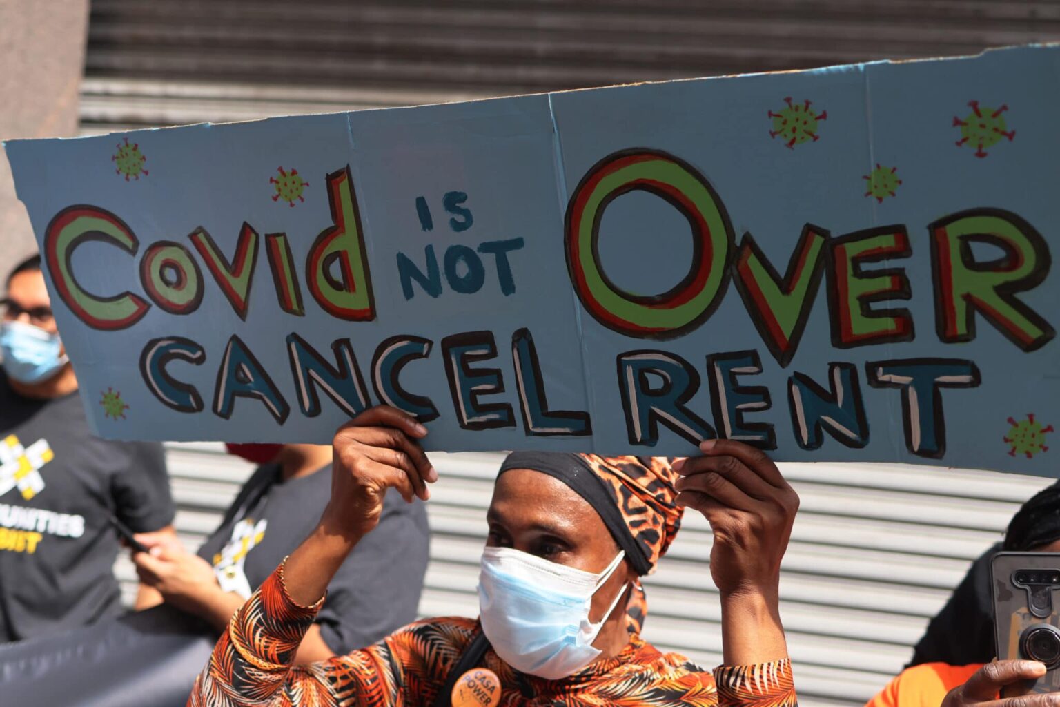 La moitié des personnes LGBT en retard sur leur loyer craignent d’être expulsées dans les deux prochains mois