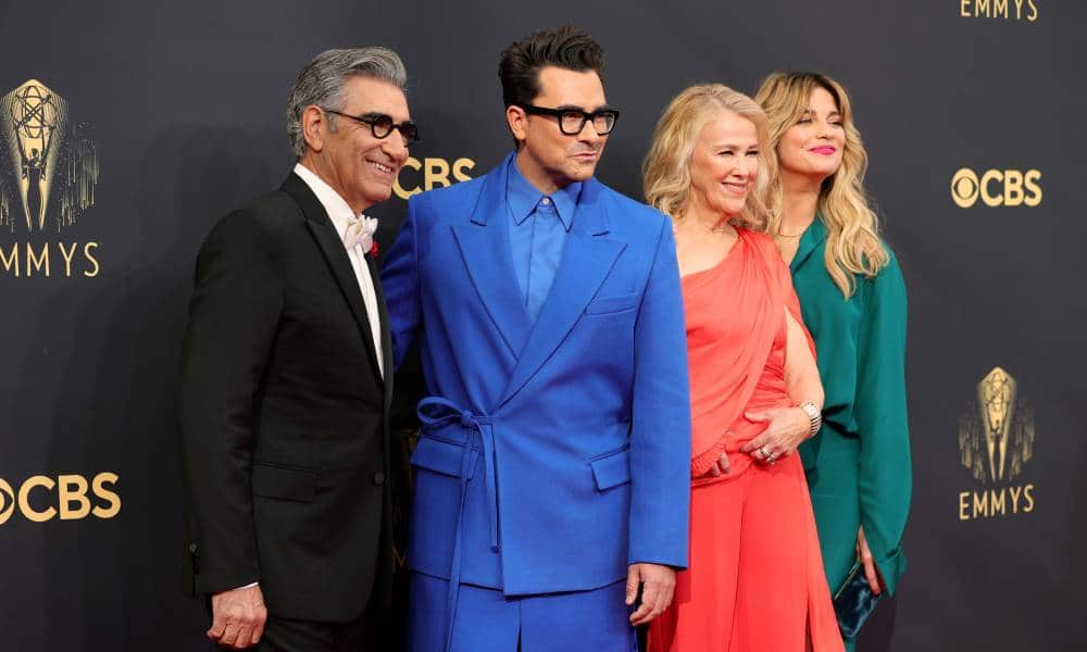 Les stars de Schitt's Creek Eugene Levy, Dan Levy, Catherine O'Hara et Annie Murphy se réunissent pour les Emmy Awards le 19 septembre 2021