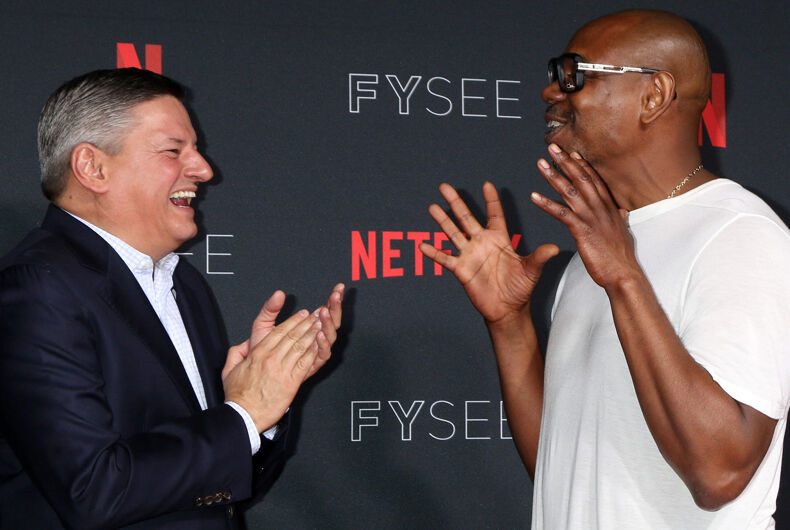 Los,Angeles,-,Mai,6 :,Ted,Sarandos,,Dave,Chappelle,À Le co-PDG de Netflix Ted Sarandos avec Dave Chappelle lors de l'événement de lancement Netflix FYSEE aux studios Raleigh le 6 mai 2018 à Los Angeles, Californie