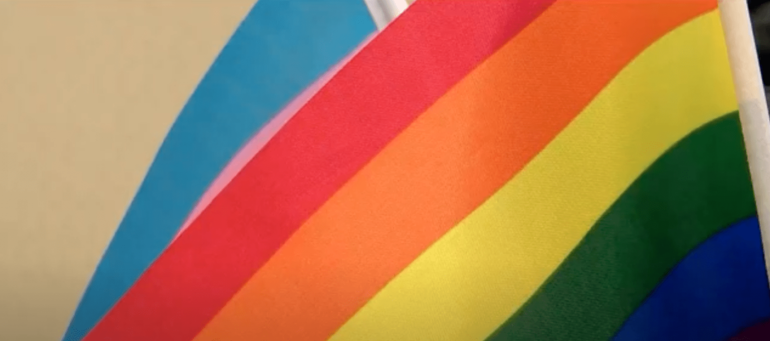 Des étudiants de l’Indiana poursuivent l’école pour traitement de l’alliance homosexuelle