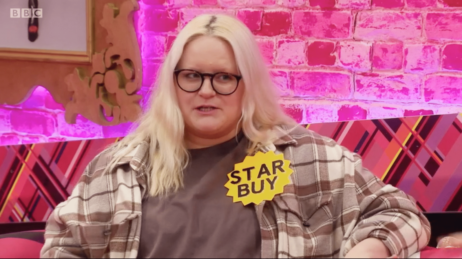 Victoria Scone de Drag Race UK parle avec force de la lutte contre la boulimie