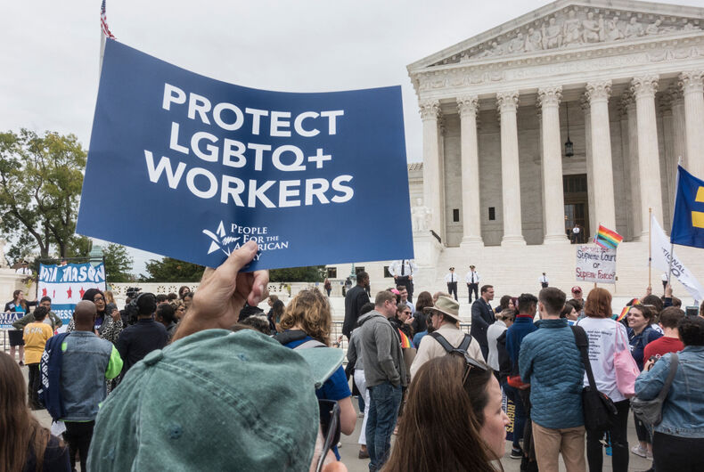 Washington,,Dc,-,Oct.,8,,2019 :,Rallye,Pour,Lgbtq,Droits Rassemblement pour les droits des LGBTQ devant la Cour suprême en 2019 alors que les juges ont entendu des arguments dans les affaires de Bostock sur la discrimination au travail.