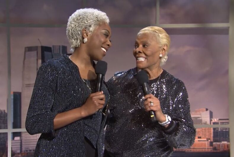 Dionne Warwick (Ego Nwodim) et Dionne Warwick (elle-même) dans Saturday Night Live