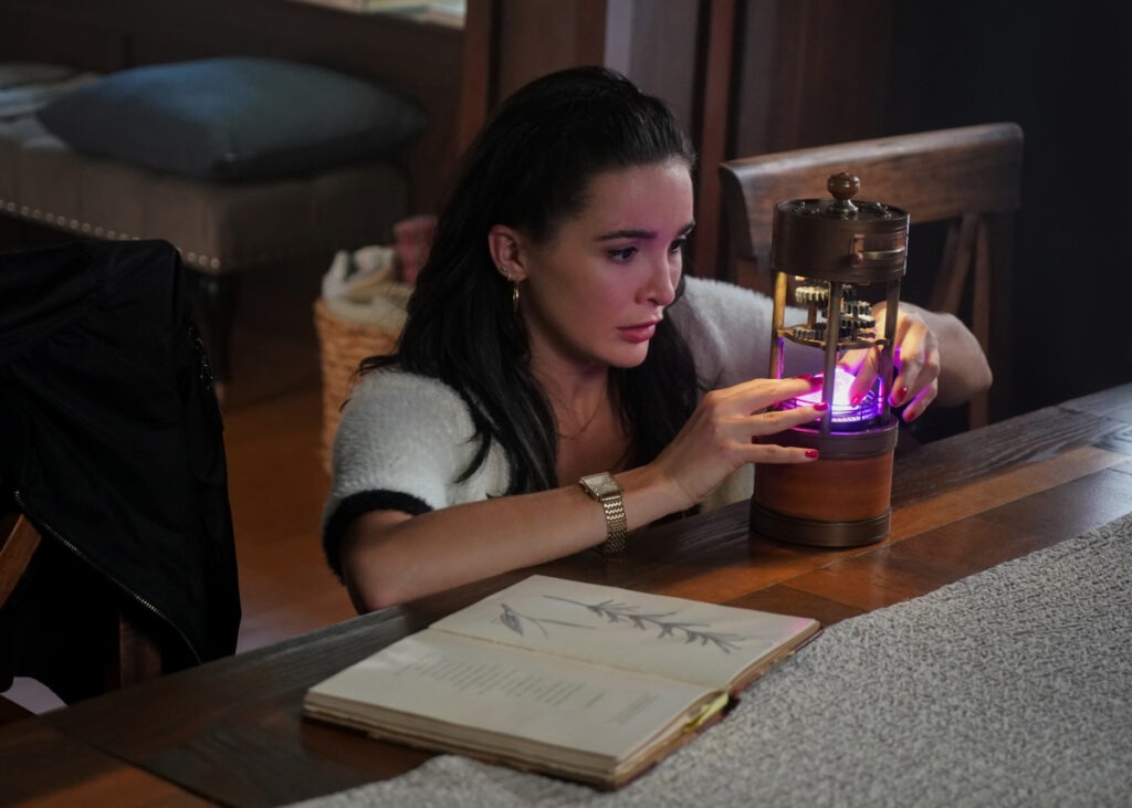 Bess devient fantôme sur Nancy Drew