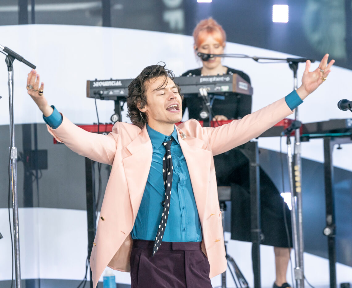 New York, NY - 26 février 2020 : le chanteur Harry Styles se produit sur scène lors de la série de concerts Citi sur NBC TODAY SHOW à Rockefeller Plaza