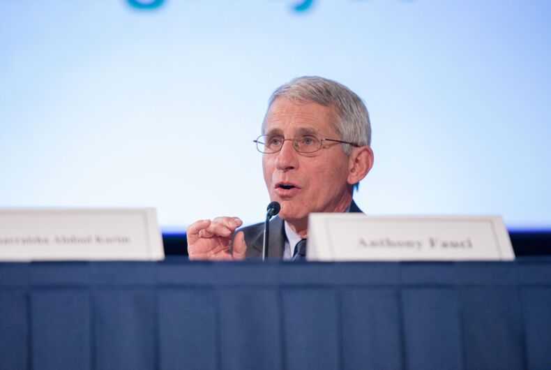 Fogarty a tenu son symposium du 50e anniversaire, "Quelles sont les nouvelles frontières de la recherche en santé mondiale ?" le 1er mai 2018, au NIH à Bethesda, Maryland.  Les outils existent pour mettre fin au VIH/sida, mais leur mise en œuvre doit être améliorée, a déclaré le directeur de l'Institut national des allergies et des maladies infectieuses, le Dr Anthony S. Fauci.
