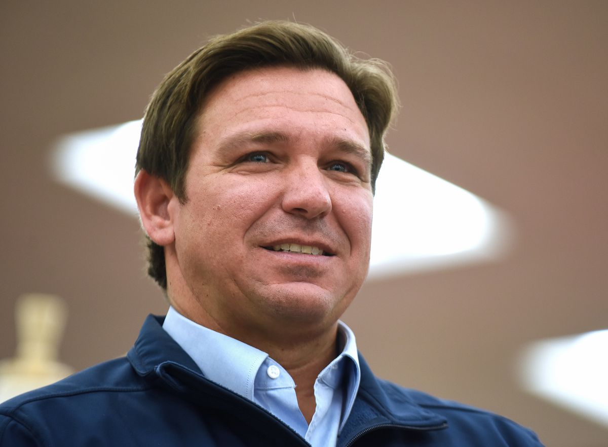 Le gouverneur de Floride Ron DeSantis s'exprime lors d'une conférence de presse à...