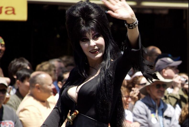 Elvira au défilé de la fierté de San Francisco en 2006