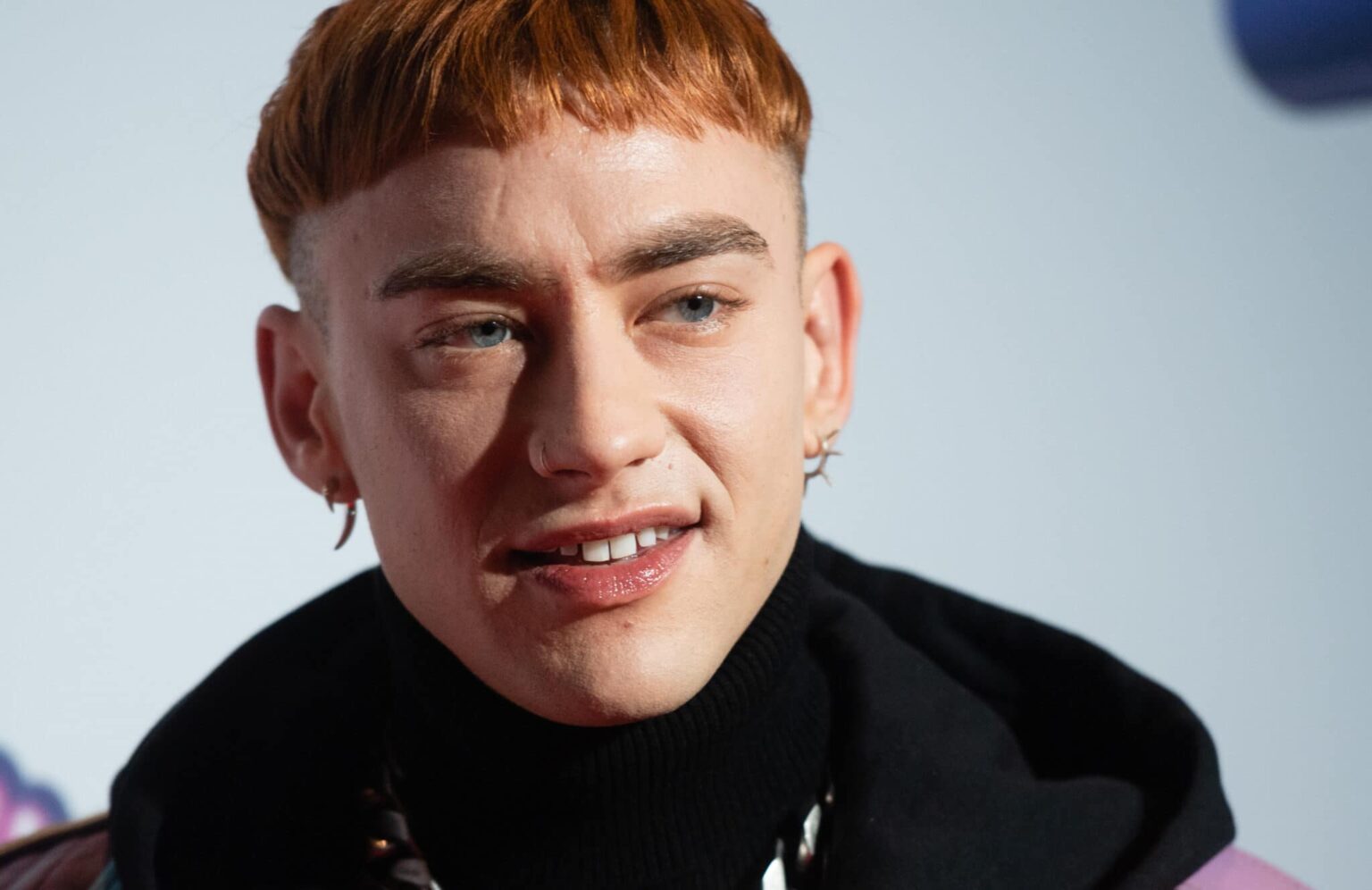 Olly Alexander trouve la spéculation en haut ou en bas « surréaliste »