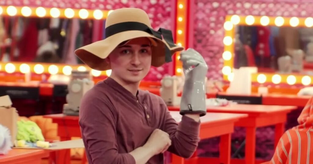 Maddy à la recherche de mode sur Rupaul's Drag Race.