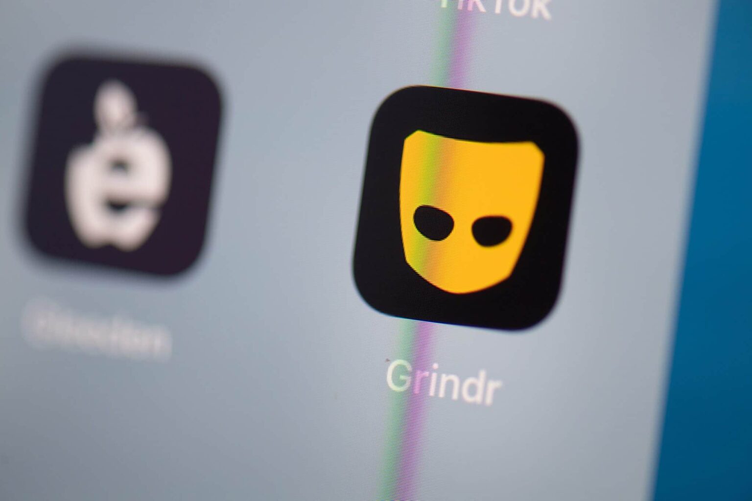 Trois femmes utilisent Grindr pour louer une chambre d’amis et c’est la chose la plus saine