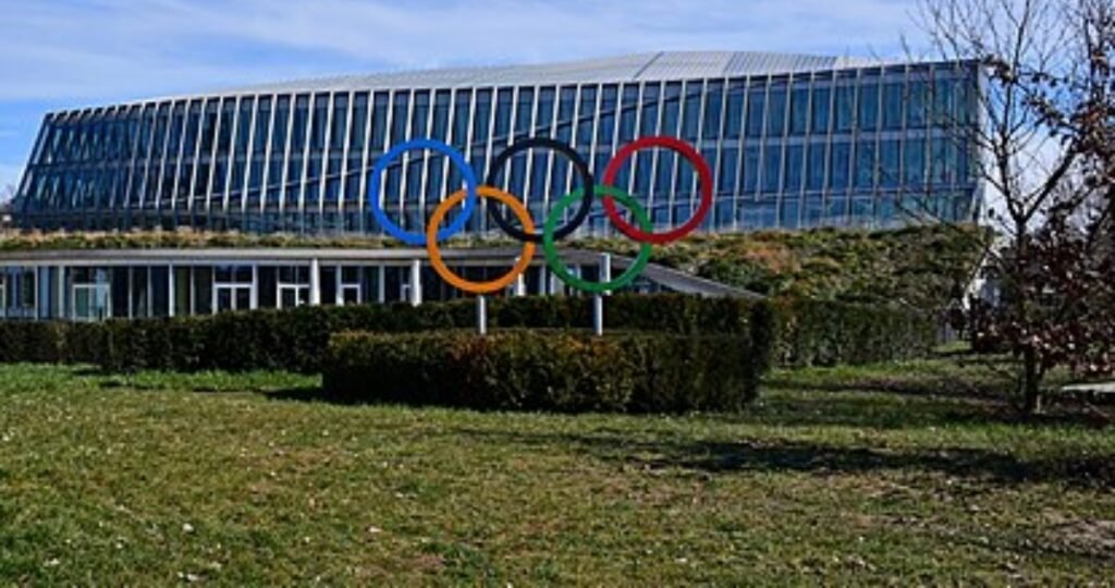 Le sprinteur américain Sha'Carri Richardson appelle les Jeux olympiques pour avoir permis à un patineur russe de concourir après un test de dépistage de drogue positif, le CIO répond 1 dopage olympique