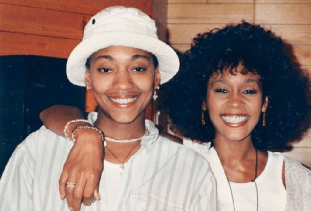 Comment la relation de Whitney Houston avec Robyn Crawford sera-t-elle décrite dans le biopic à venir ?