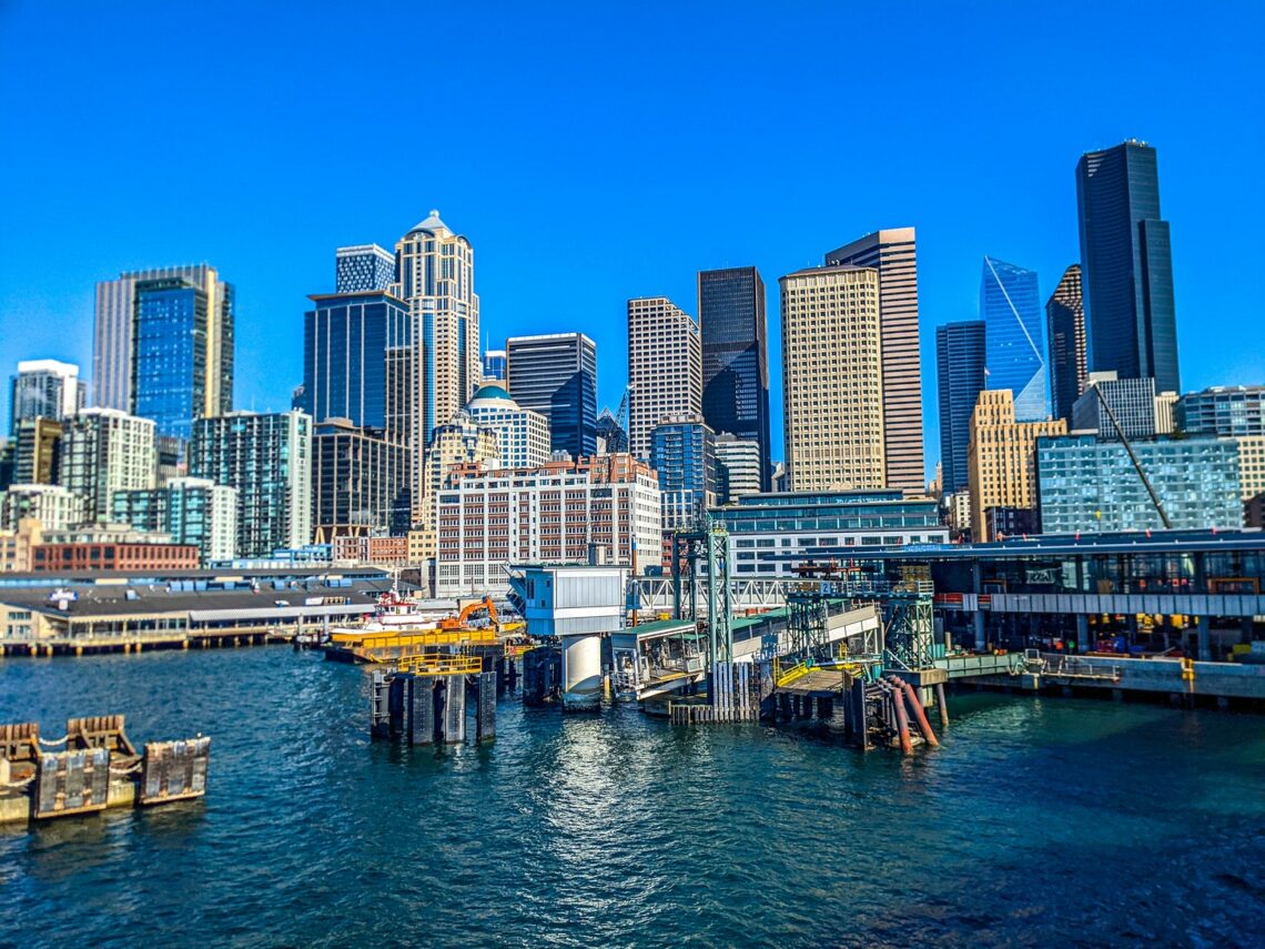 Terminal de ferry au bord de l'eau de Seattle