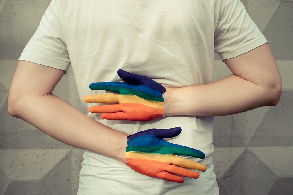 Mains arc-en-ciel