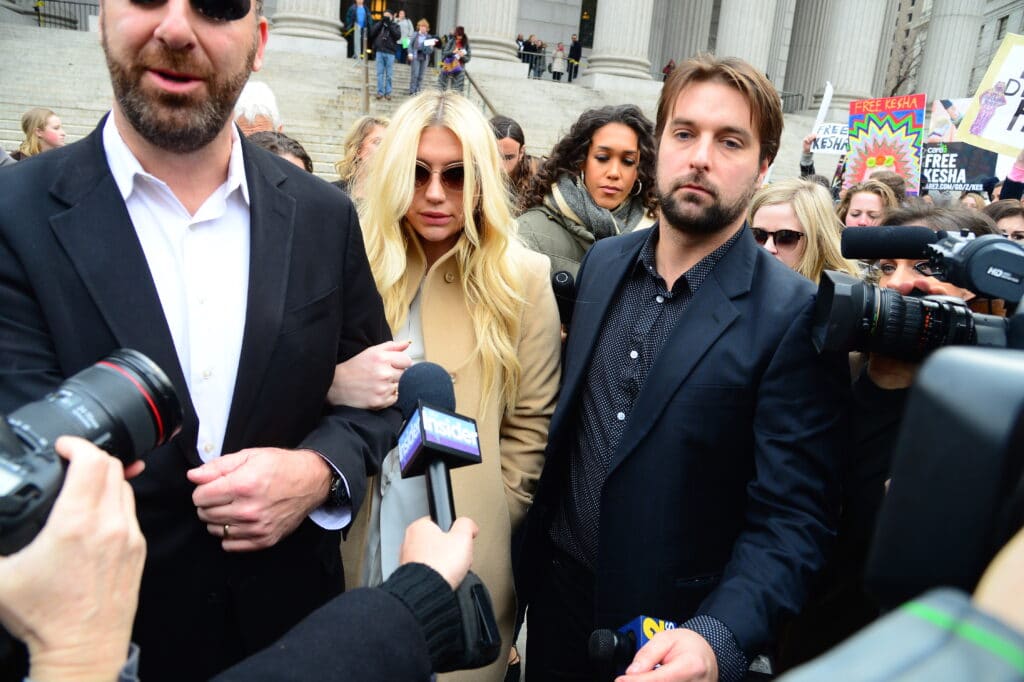 Kesha quitte la Cour suprême de l'État de New York