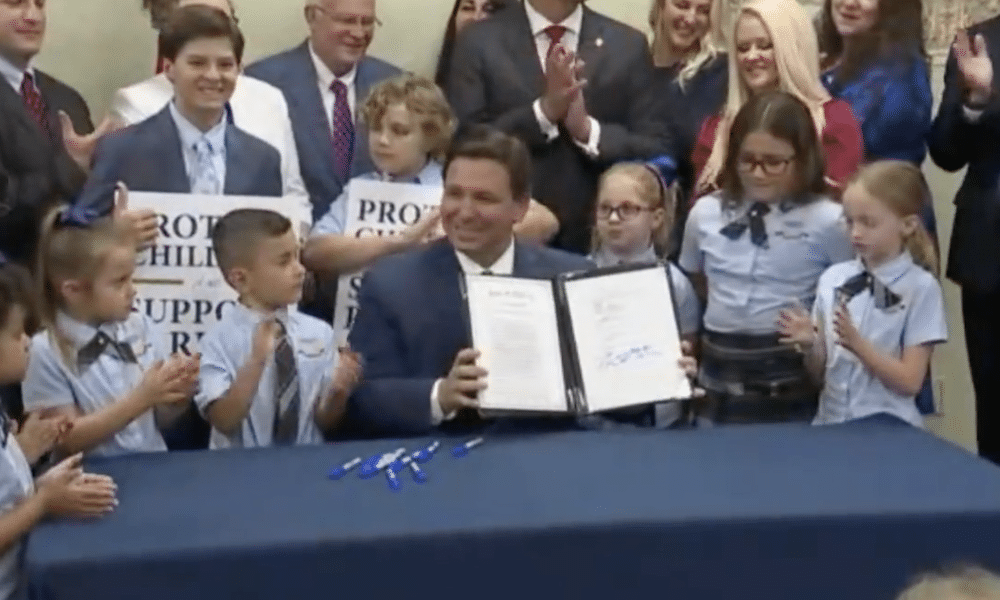 Projet de loi Don't Say Gay signé par Ron DeSantis