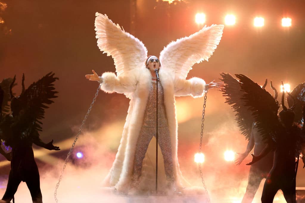 Andreas Haukeland 'TIX' de Norvège lors de la grande finale du 65e Concours Eurovision de la chanson.