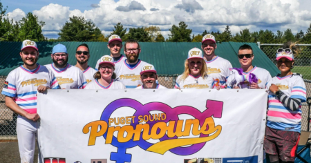 Cette équipe de softball basée à Seattle a été créée pour les joueurs trans et non binaires