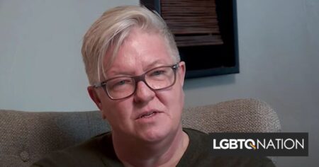 Un juge ordonne à une mère lesbienne de retirer l'acte de naissance de son enfant