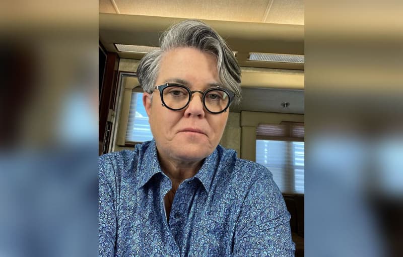Amour d'été?  Rosie O'Donnell taquine une possible nouvelle petite amie avec Pda Moment 4 524075 524075 origine 1 3