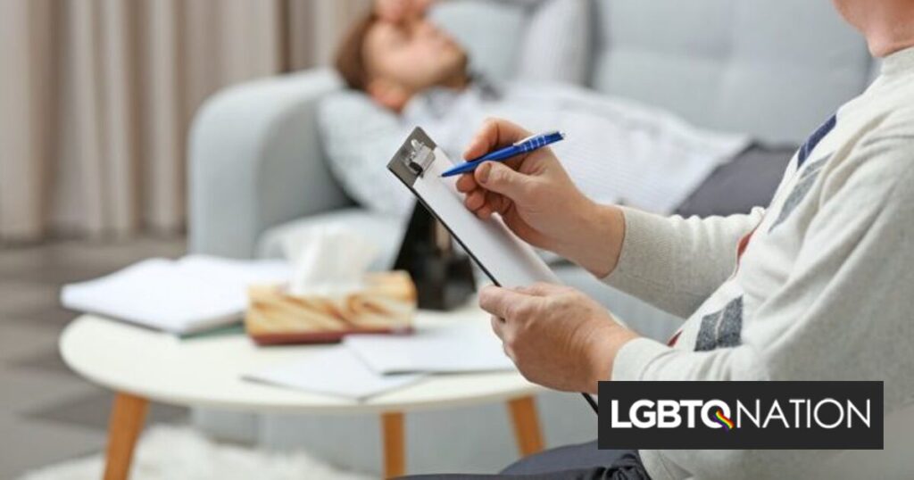 Alors que les conservateurs paniquent à cause des toiletteurs, Christian demande au tribunal d’autoriser la thérapie de conversion pour les enfants Alors que les conservateurs paniquent à cause des toiletteurs, Christian demande au tribunal d'autoriser la thérapie de conversion pour les enfants