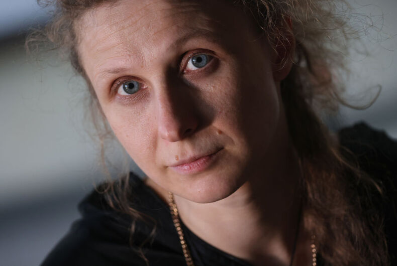 BERLIN, ALLEMAGNE - 12 MAI 2022 : Maria Alyokhina, membre du collectif d'art russe et du groupe punk Pussy Riot, parle aux médias avant de se produire